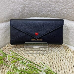 MiuMiu Envelope Wallet 93% New