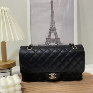 Chanel CF Lambskin & Silver-Tone Metal Medium 88% New