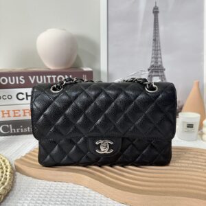 Chanel Classic Flap Bag Small 94% New​