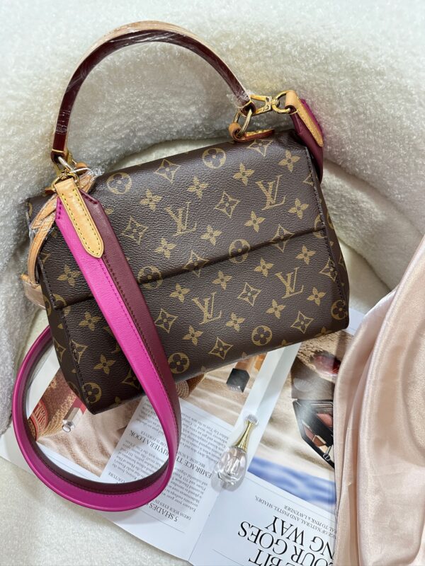 LV Monogram Cluny BB 93% New