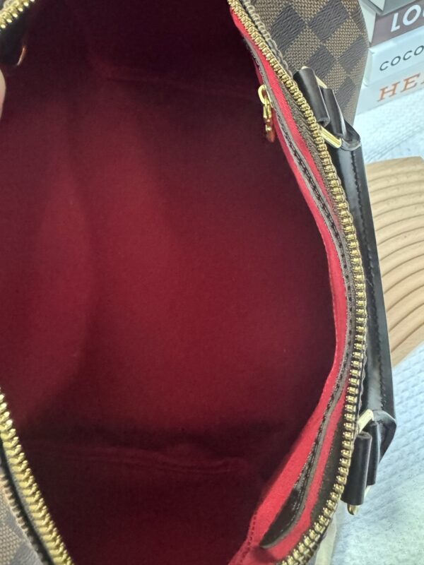 LV Damier Speedy 30B 93% New - Image 10