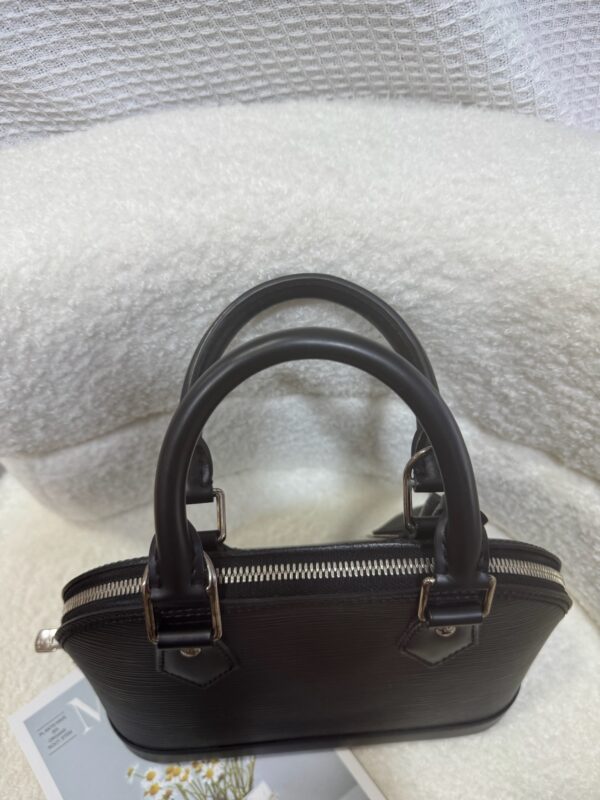 LV Epi Alma BB 95% New - Image 6