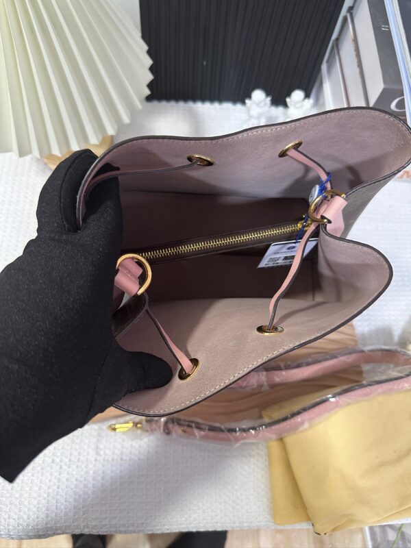 LV Neo Noe Pink Microchip 94% New - Image 9