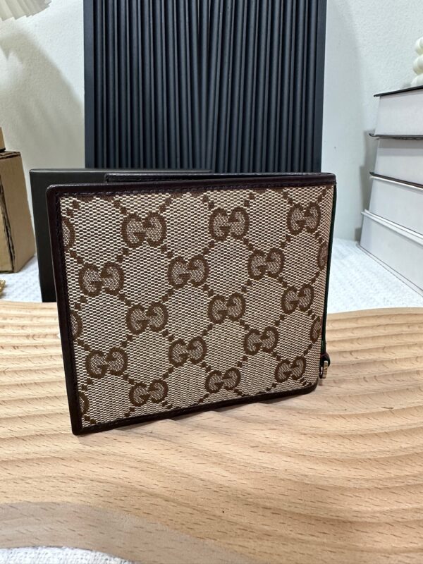 Gucci Monogram Bifold 94% New - Image 3