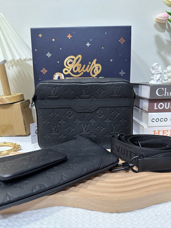 LV Trio Messenger 95% New