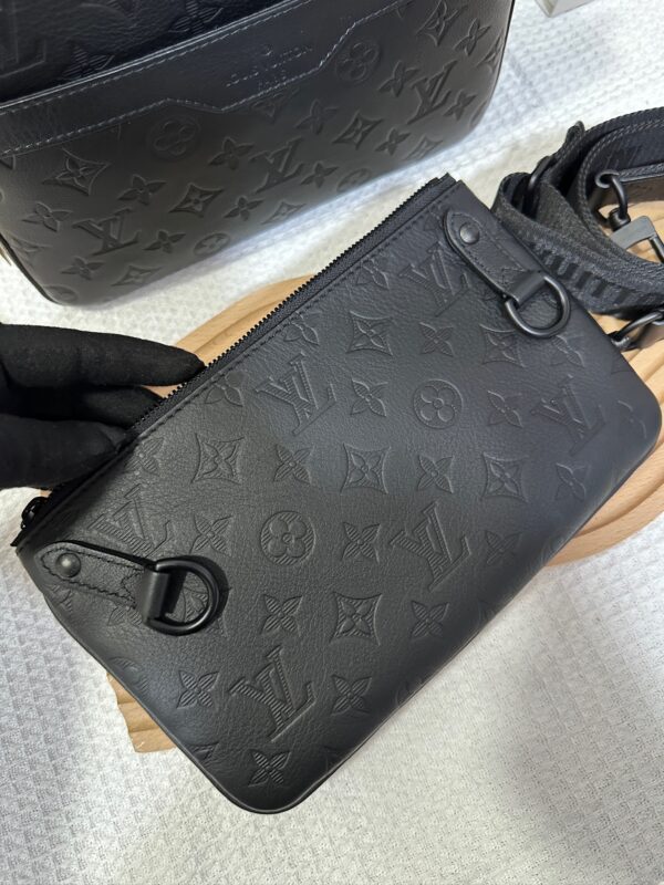LV Trio Messenger 95% New - Image 7