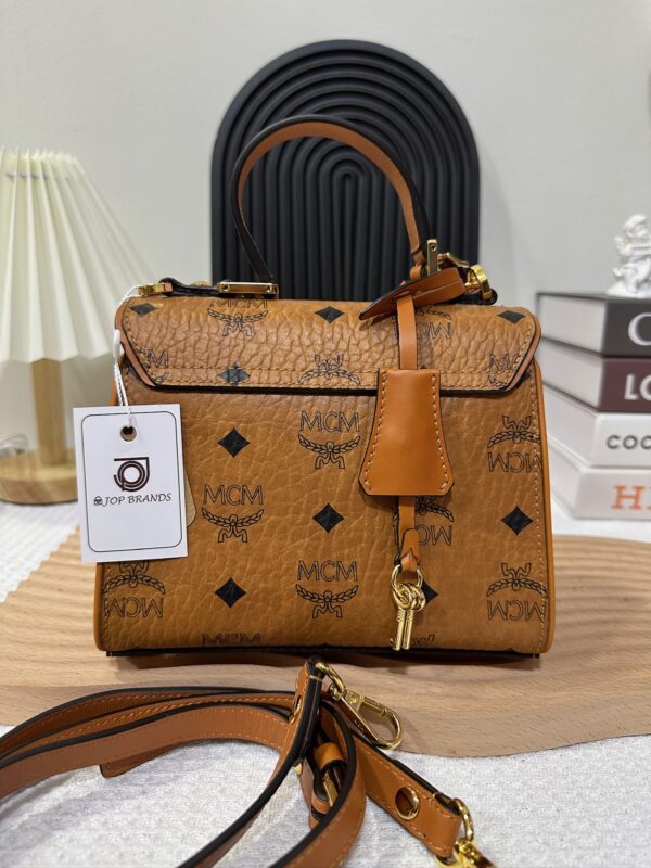 MCM Visestos Handbag 95% New - Image 3
