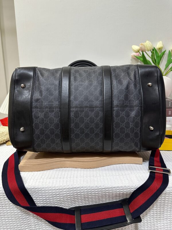 Gucci Supreme Carry On 90% New - Image 6