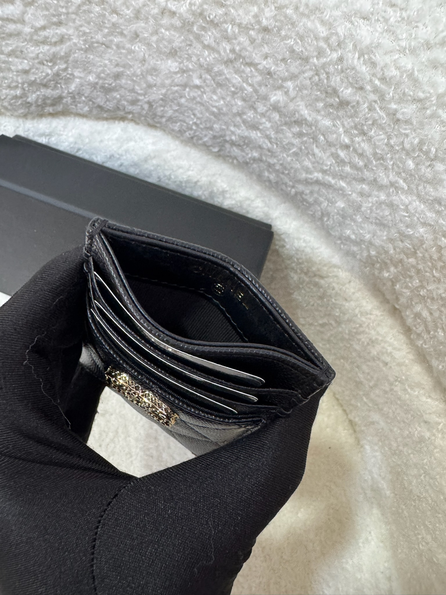 Chanel Crystal Vertical Card Holder 95 New - Image 5