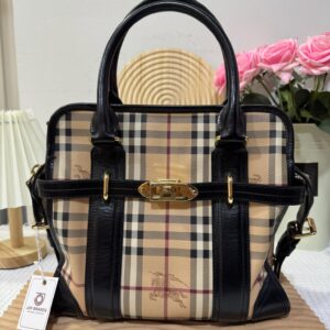 Burberry Haymarket Check Tote 92 New