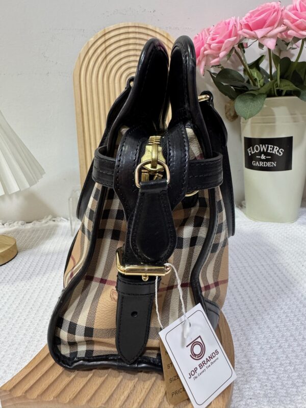 Burberry Haymarket Check Tote 92 New - Image 4