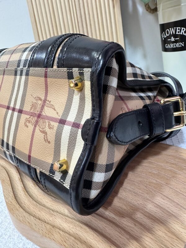 Burberry Haymarket Check Tote 92 New - Image 8