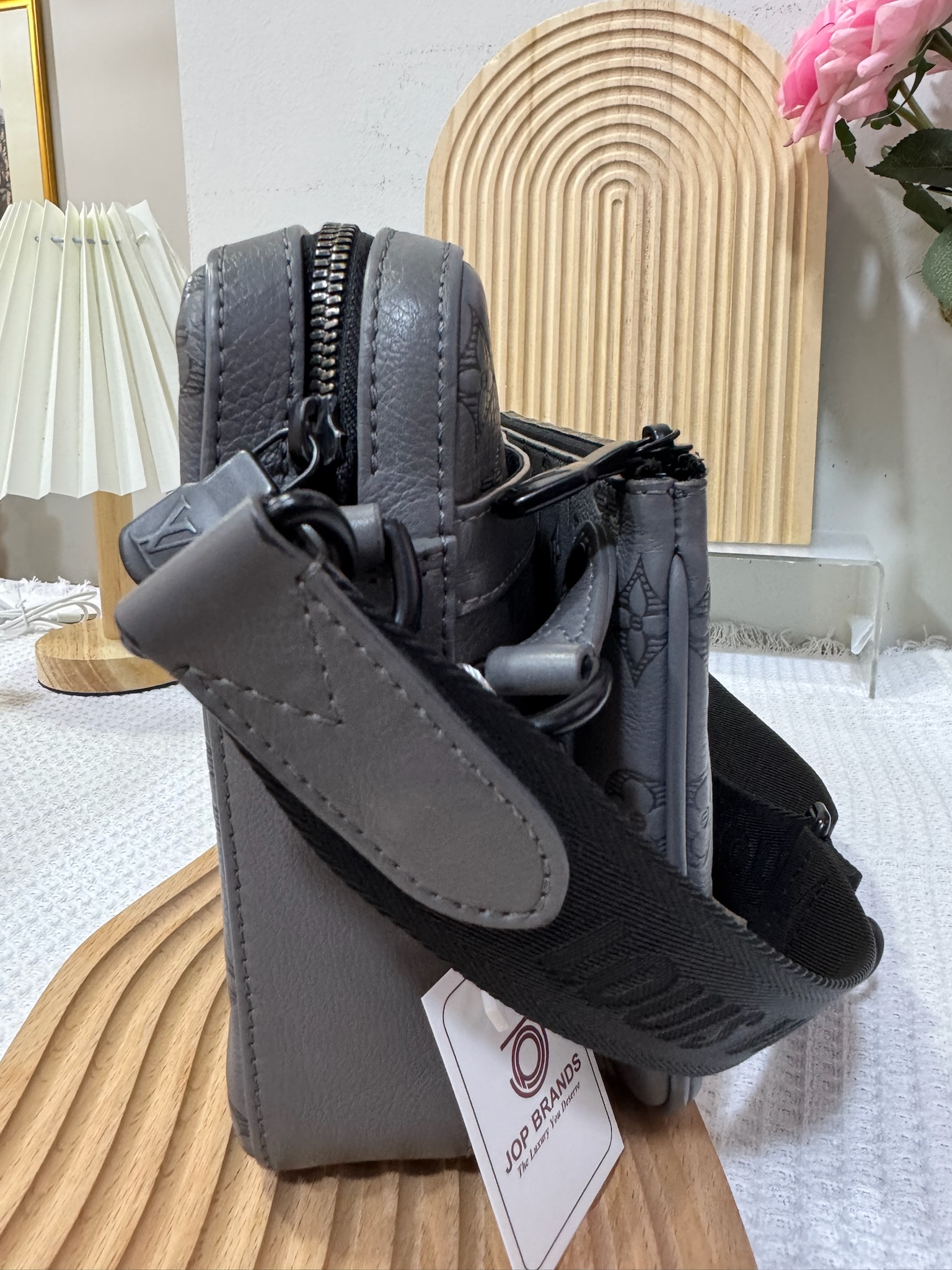 LV Trio Messenger Bag 94 New - Image 5