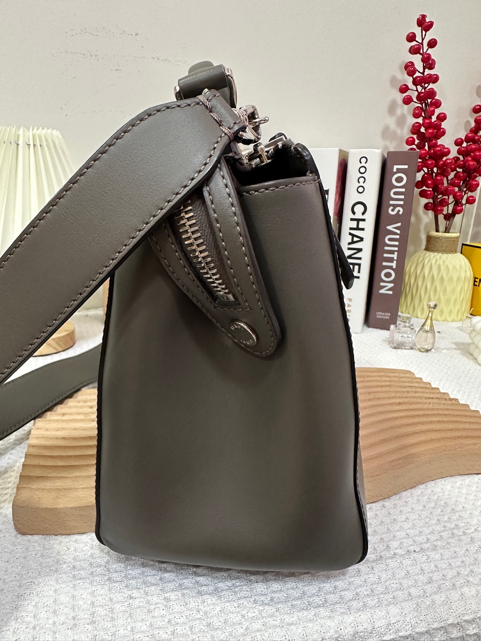 Fendi Dot Com Slingbag 93 New - Image 4