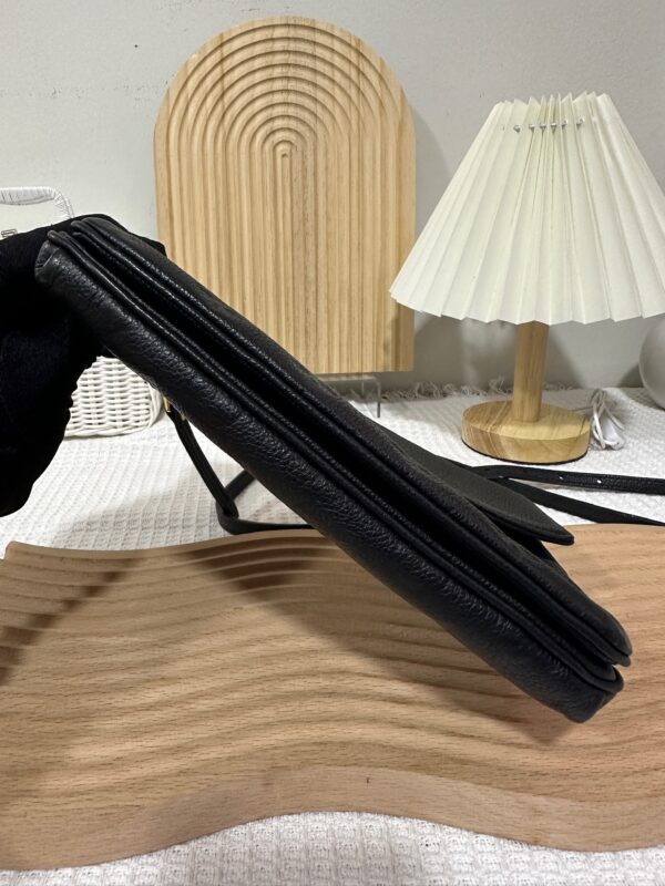 LV Empreinte Twice Bag 93 New - Image 6