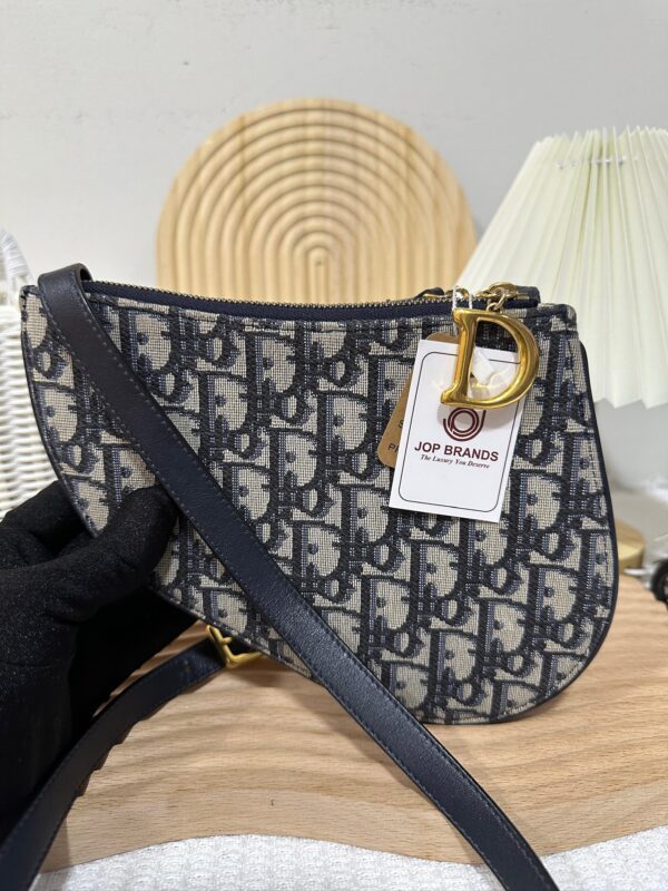 Dior Saddle Tripple Zip Slingbag 95 New - Image 3