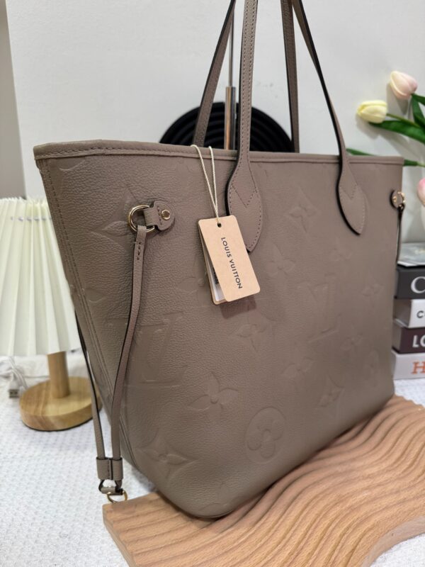 LV Empreinte Neverfull MM 95 New - Image 4