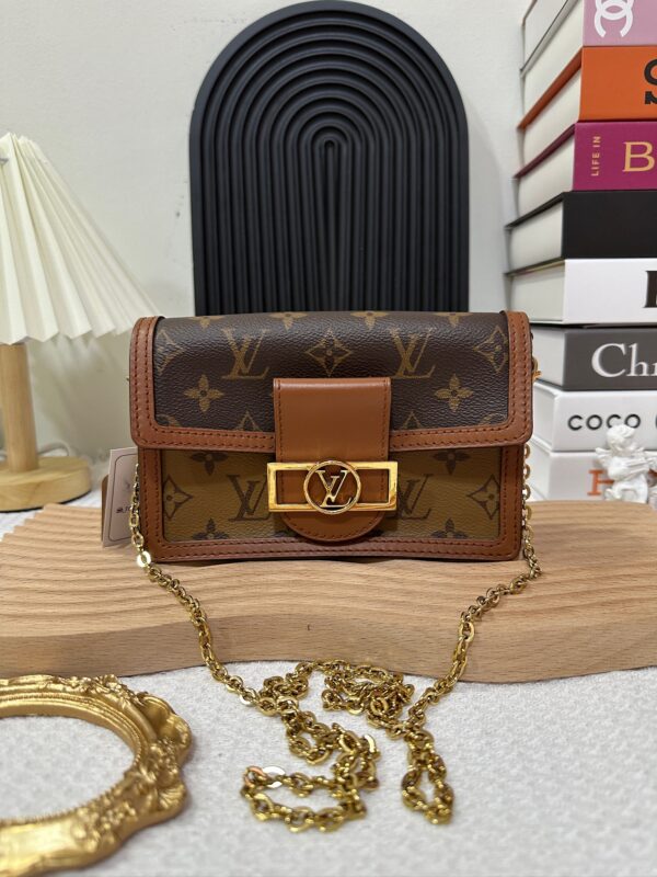 LV Dauphine Chain WOC 94 New