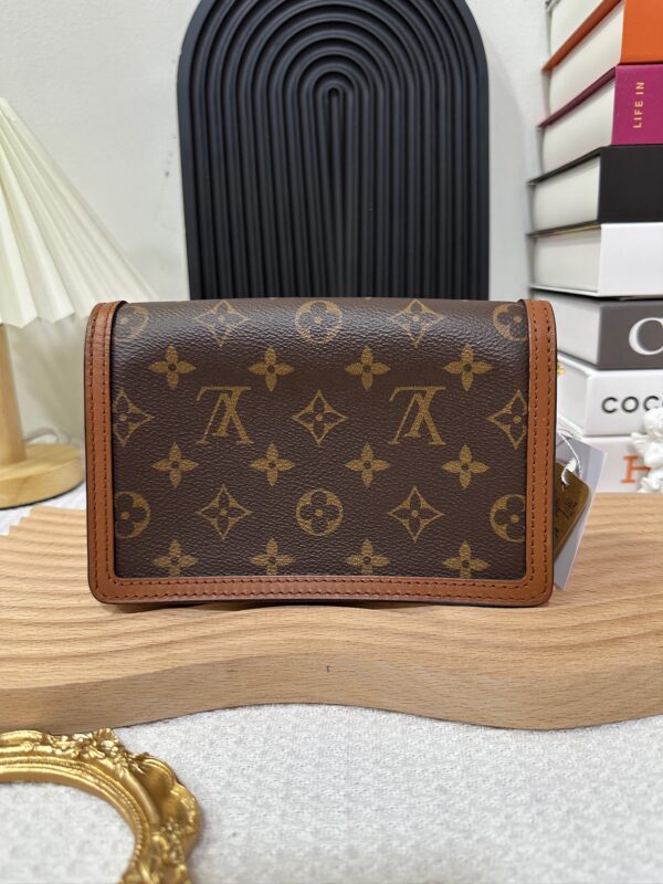 LV Dauphine Chain WOC 94 New - Image 3