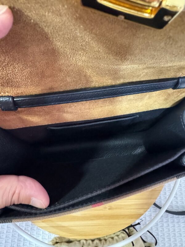Burberry Metis Slingbag 95 New - Image 9