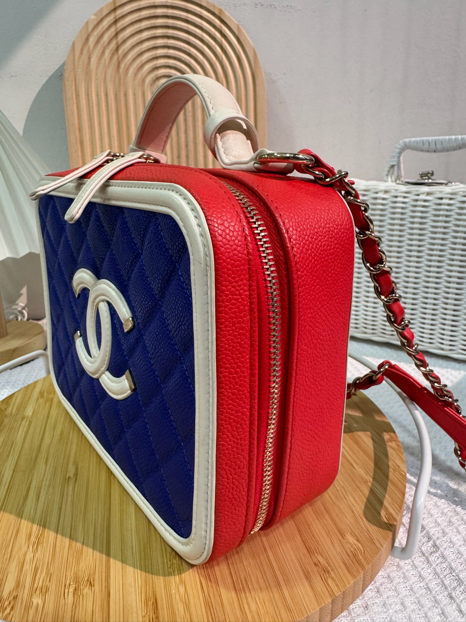 Chanel Vanity Case Blue and Red 95 New - Image 4