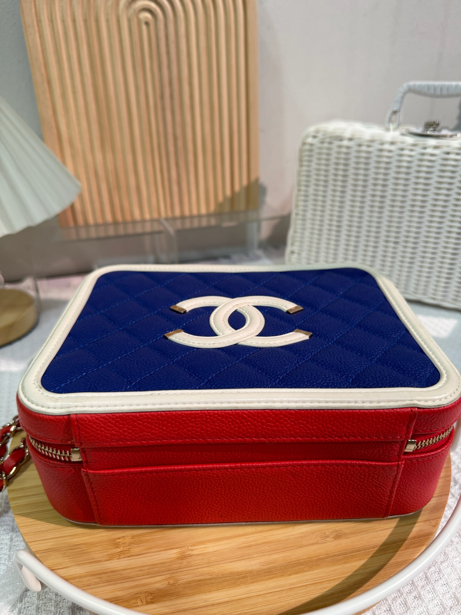 Chanel Vanity Case Blue and Red 95 New - Image 6
