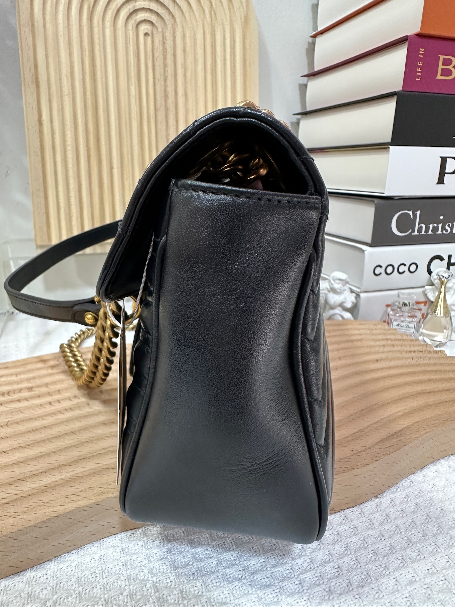 Gucci Marmont Small Shoulder Bag 95 New - Image 4