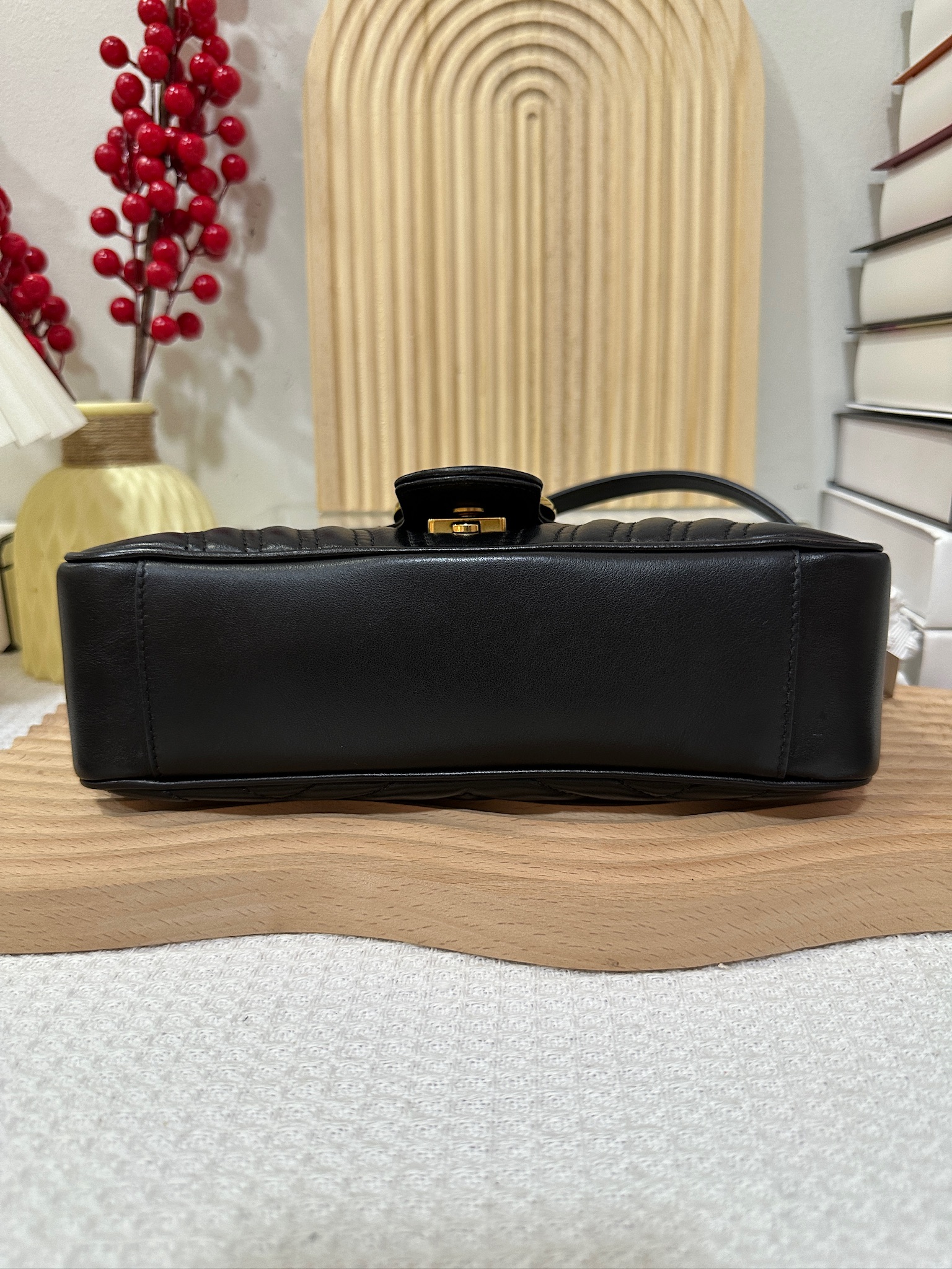 Gucci Marmont Small Shoulder Bag 95 New - Image 6