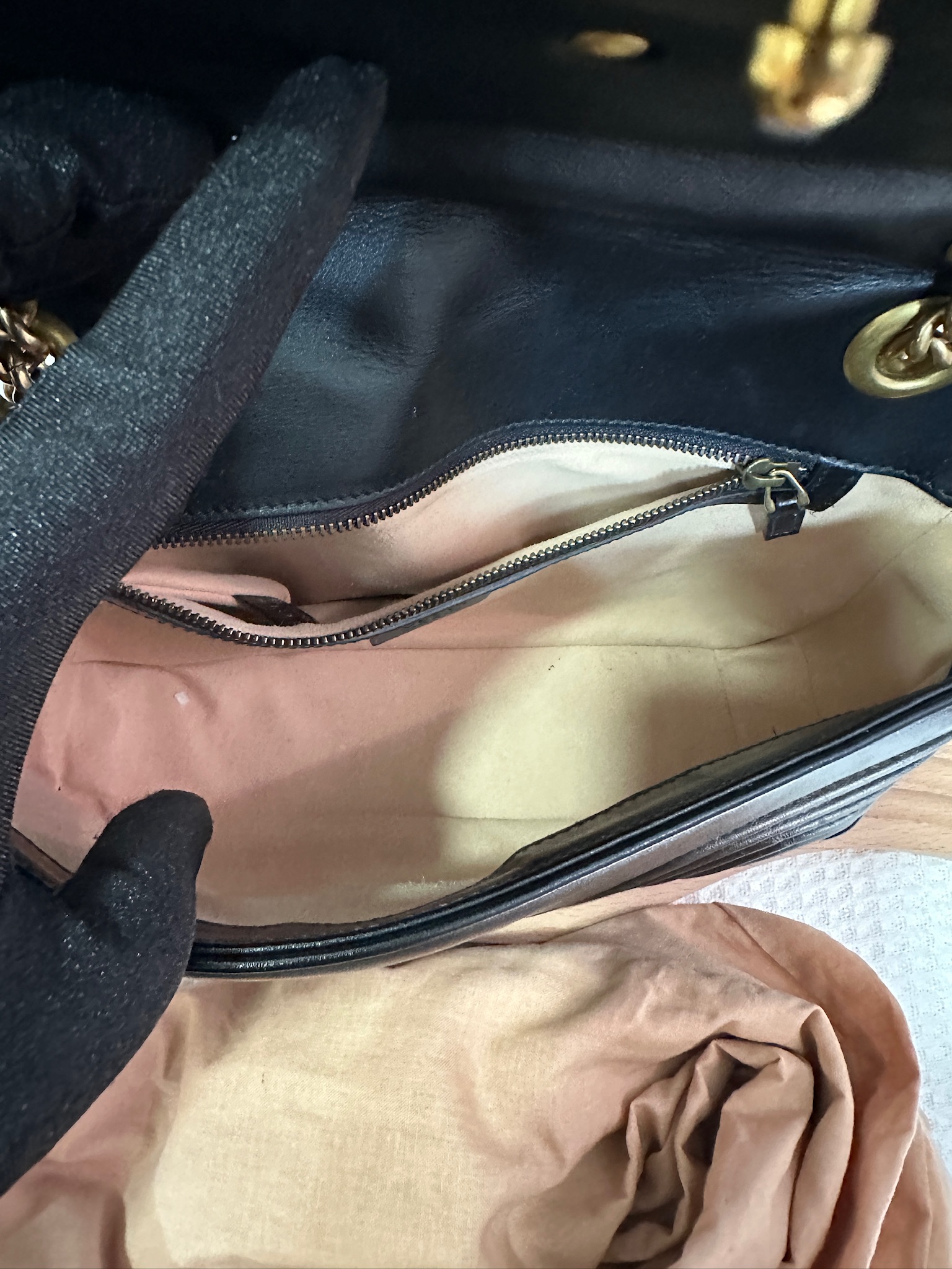 Gucci Marmont Small Shoulder Bag 95 New - Image 9