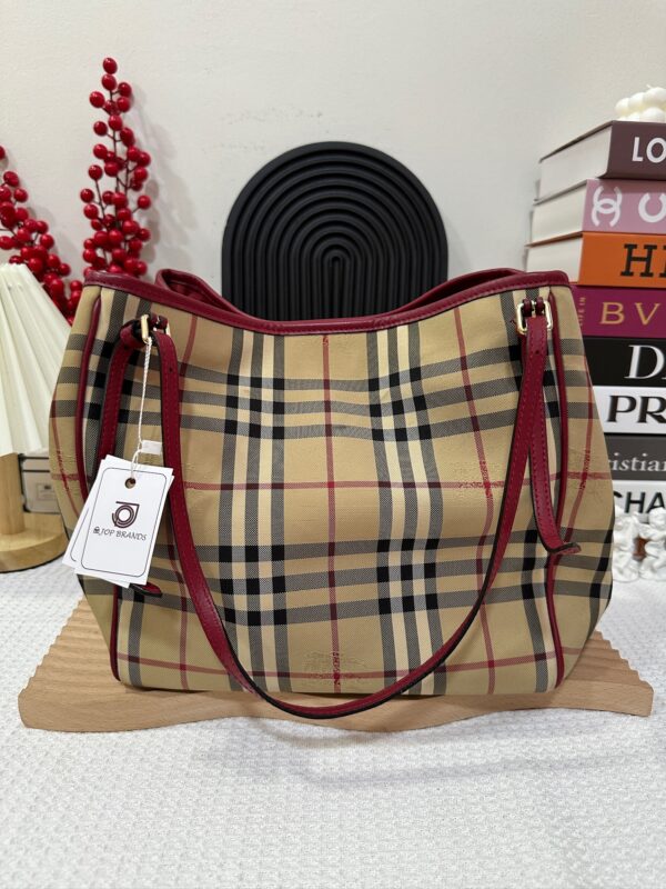 Burberry Haymarket Canterbury Tote 90 New