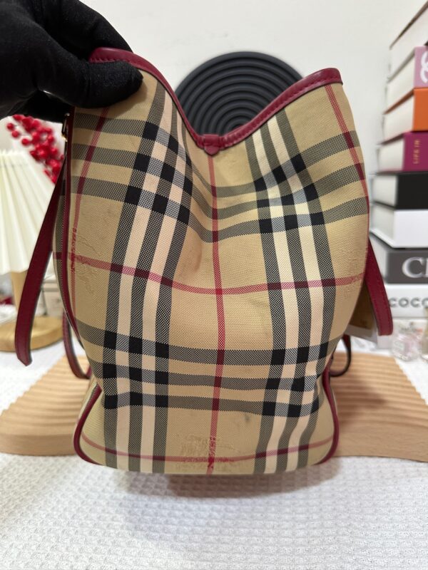 Burberry Haymarket Canterbury Tote 90 New - Image 4