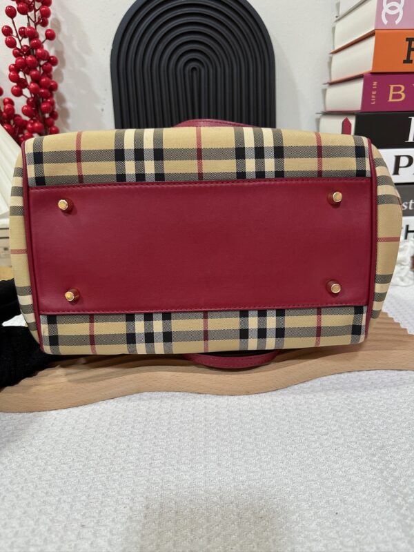 Burberry Haymarket Canterbury Tote 90 New - Image 6