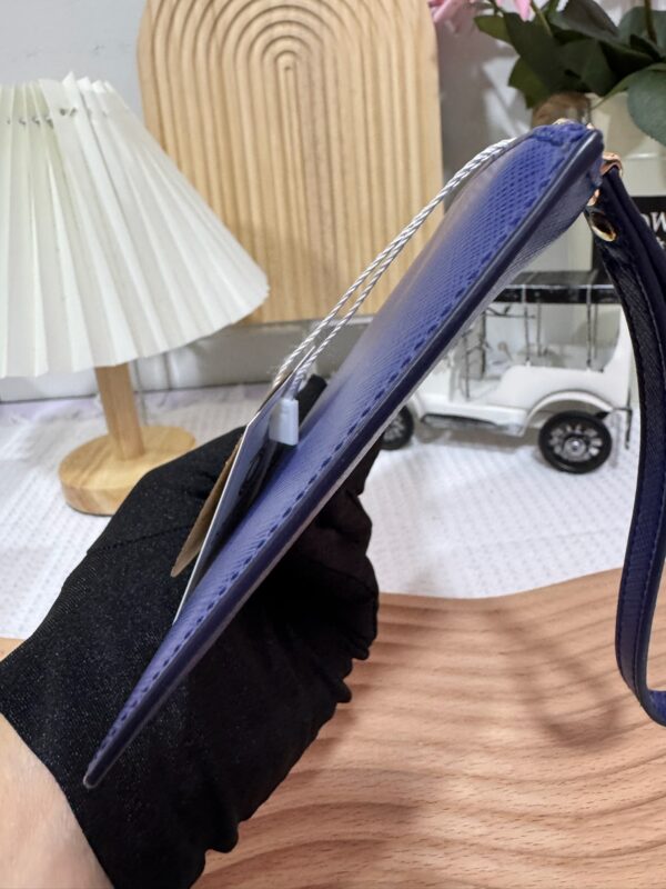 Ferragamo Logo Wrislet 92 New - Image 5