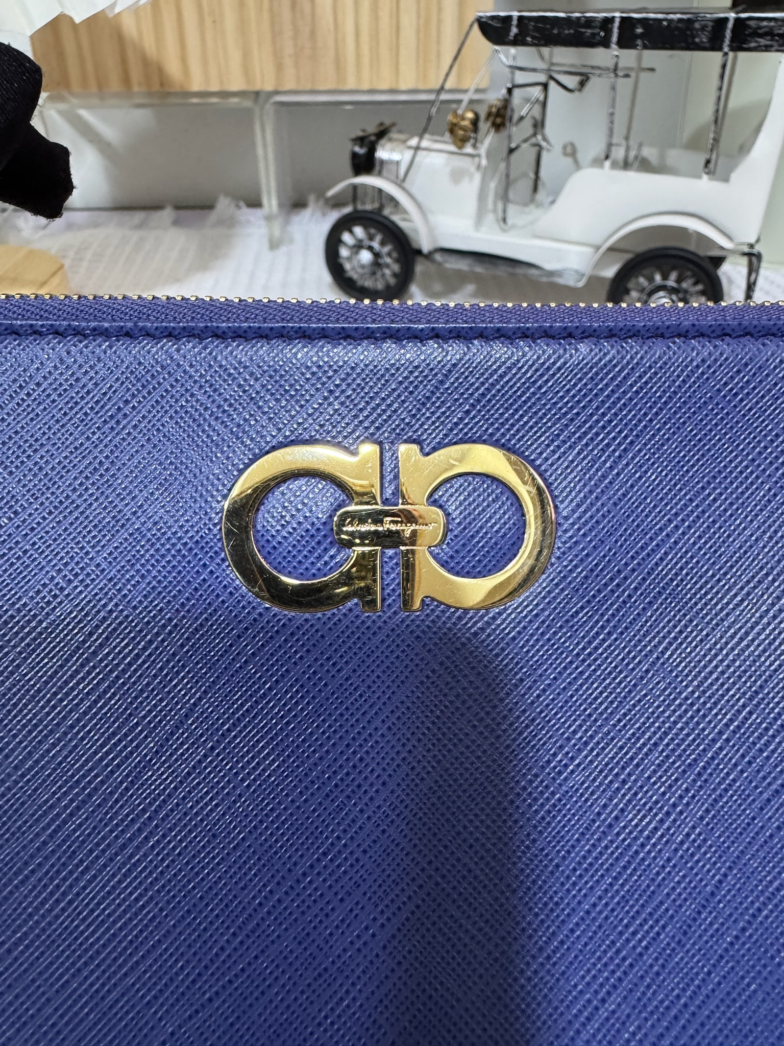 Ferragamo Logo Wrislet 92 New - Image 7