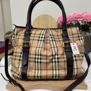 Burberry Haymarket Check Tote 93 New