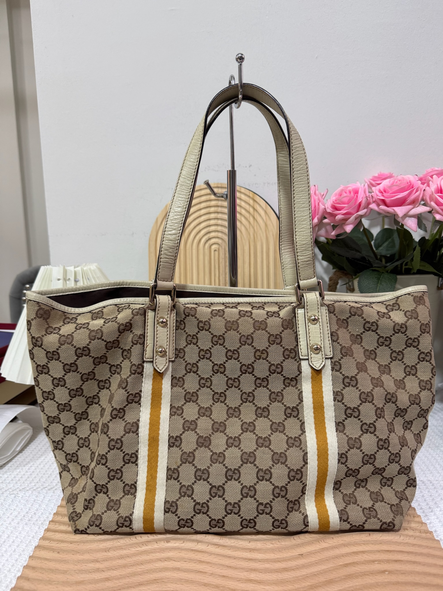 Gucci Classic Tote Bag 90 New - Image 3