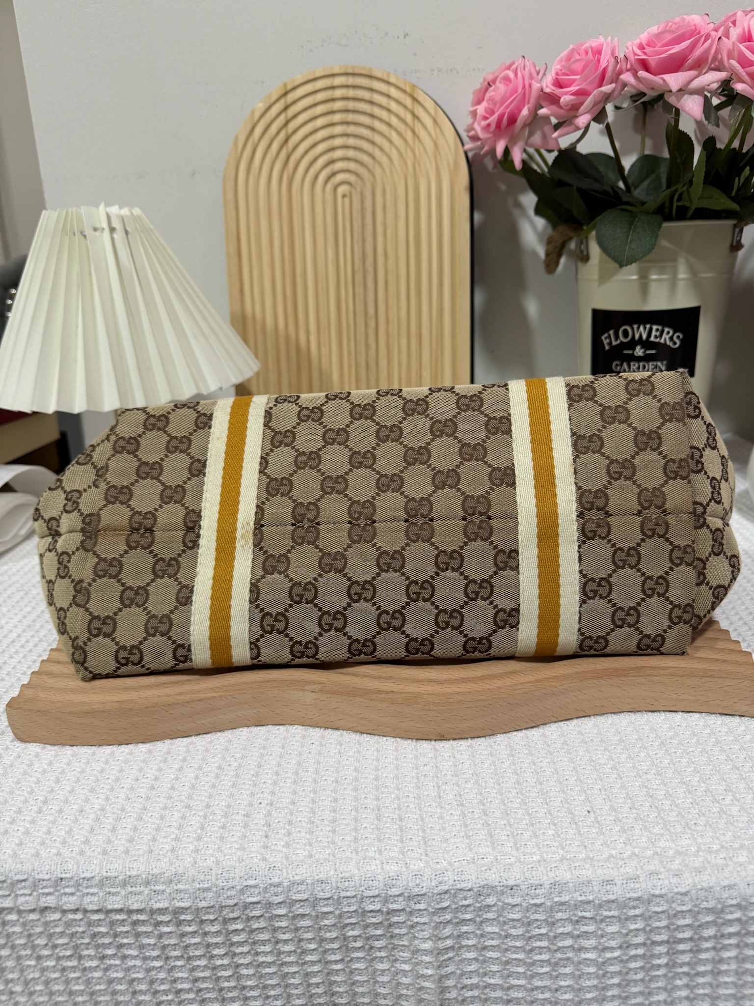 Gucci Classic Tote Bag 90 New - Image 6