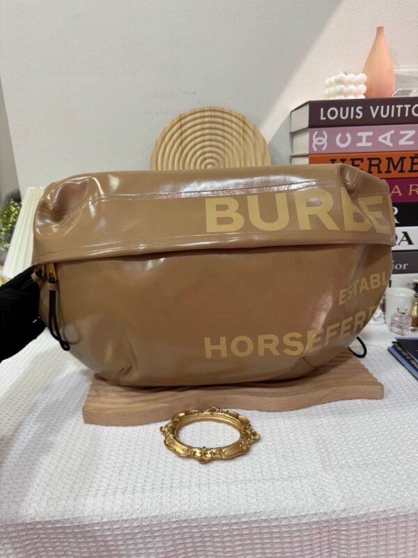Burberry Large Bumbag 95 New