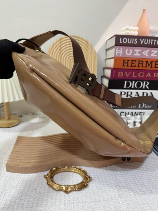Burberry Large Bumbag 95 New - Image 8