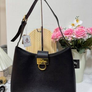 Ferragamo Gancini Shoulder Bag 90 New