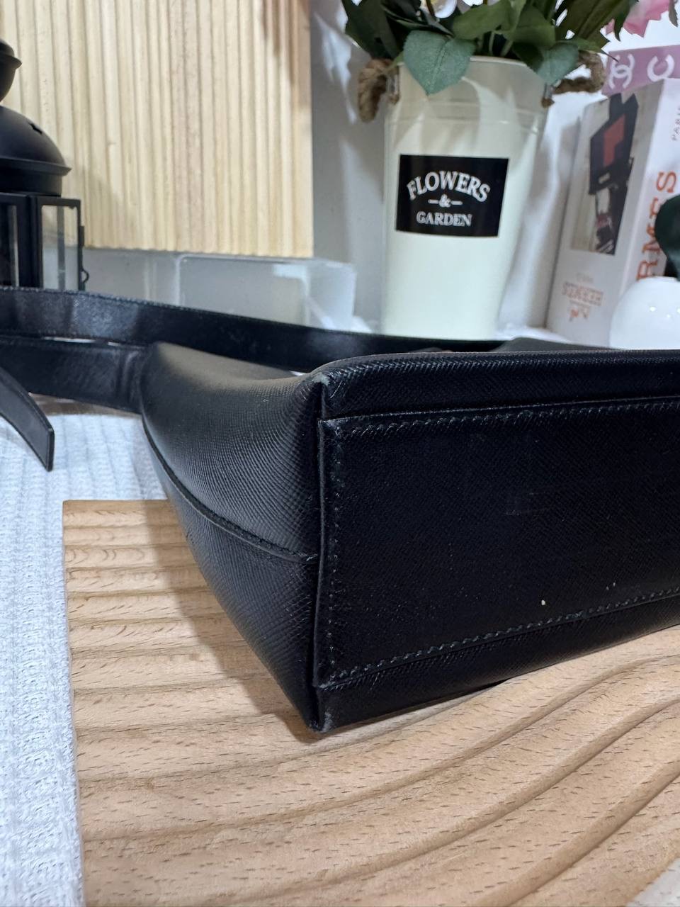 Ferragamo Gancini Shoulder Bag 90 New - Image 7