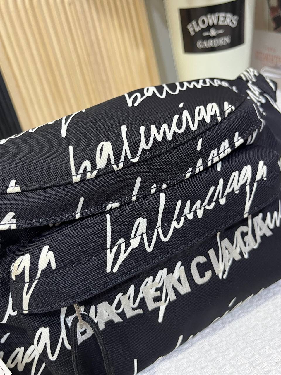 Balenciaga Bumbag 92 New - Image 4