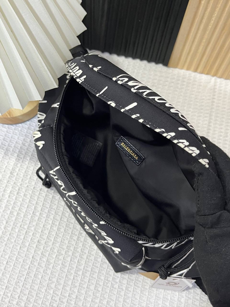 Balenciaga Bumbag 92 New - Image 8
