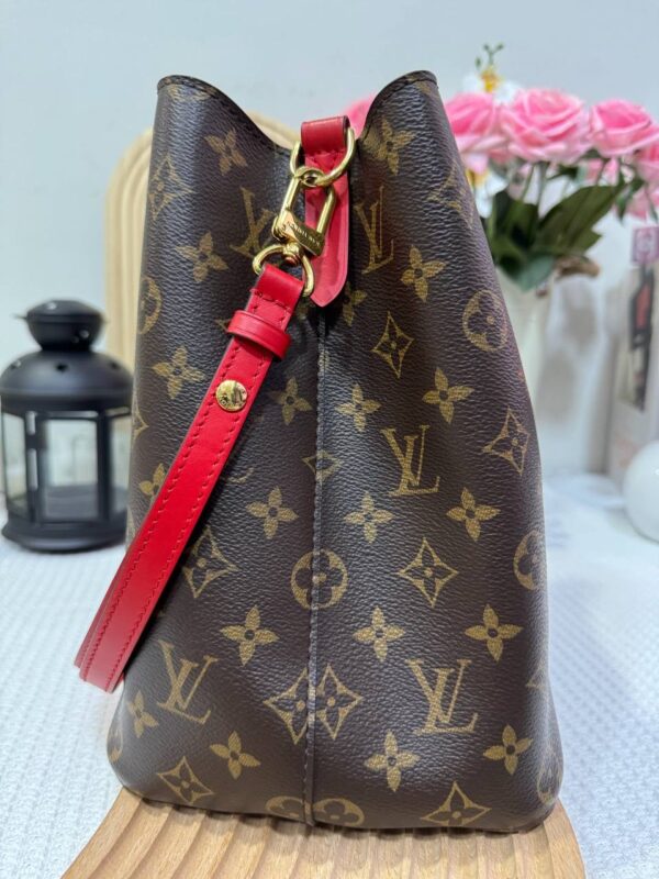 LV Neo Noe MM Red 95 New - Image 4