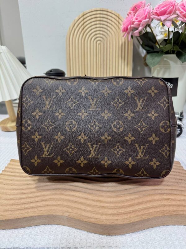 LV Neo Noe MM Red 95 New - Image 6
