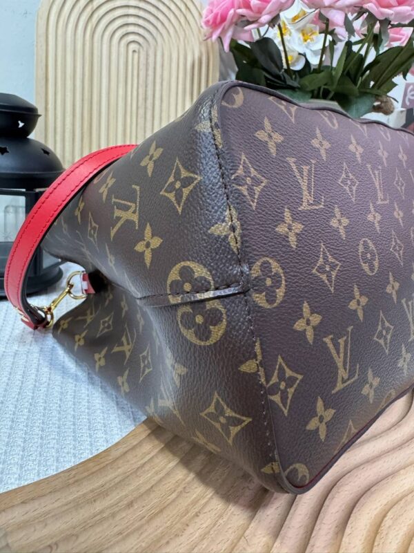 LV Neo Noe MM Red 95 New - Image 7