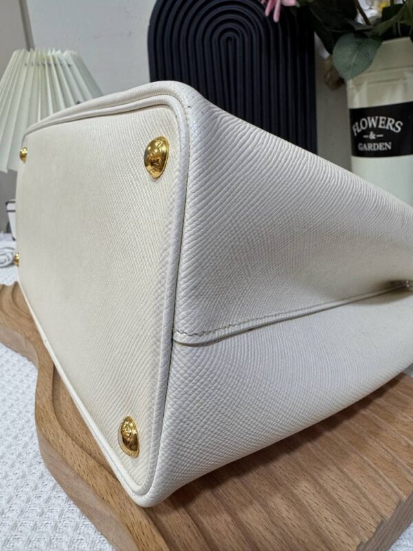 Prada Cuir Double Totebag 90 New - Image 8