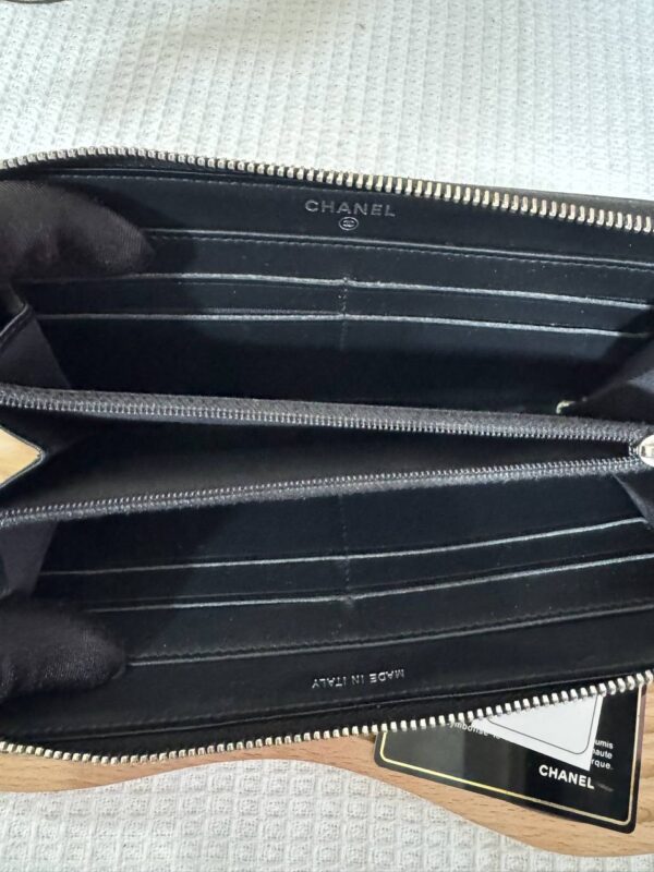 Chanel Diamond Gusset Zip Long Wallet 93 New - Image 9