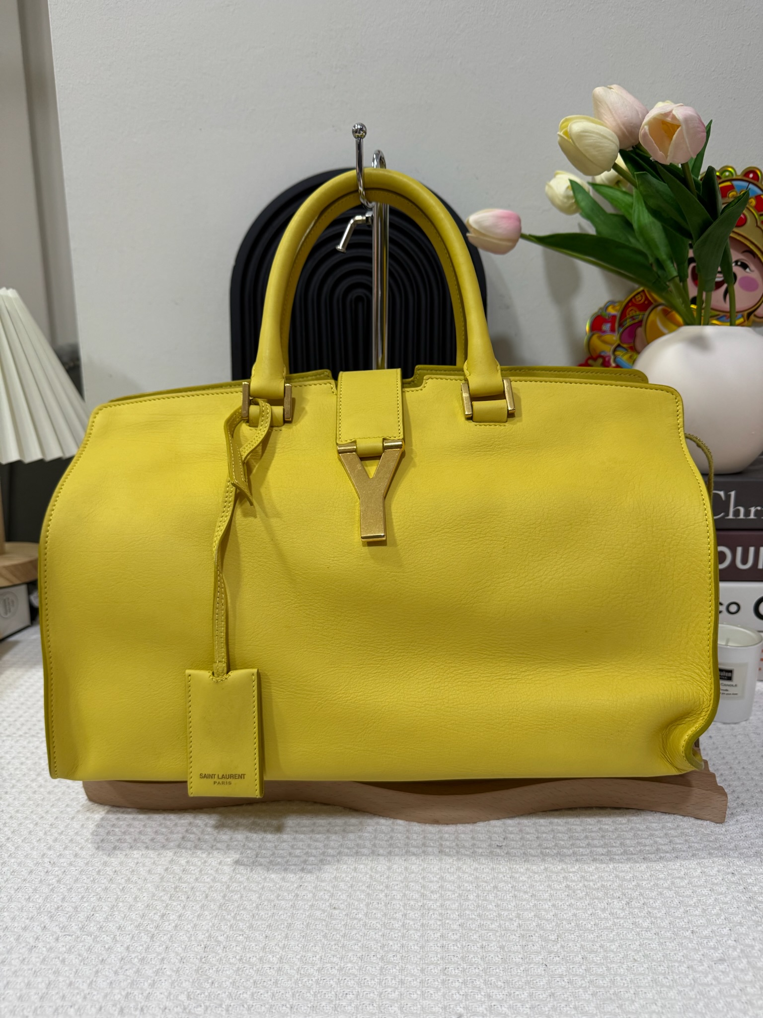 YSL Chyc Cabas Y bag Yellow 90 New