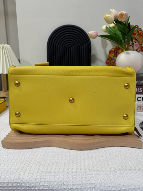 YSL Chyc Cabas Y bag Yellow 90 New - Image 6